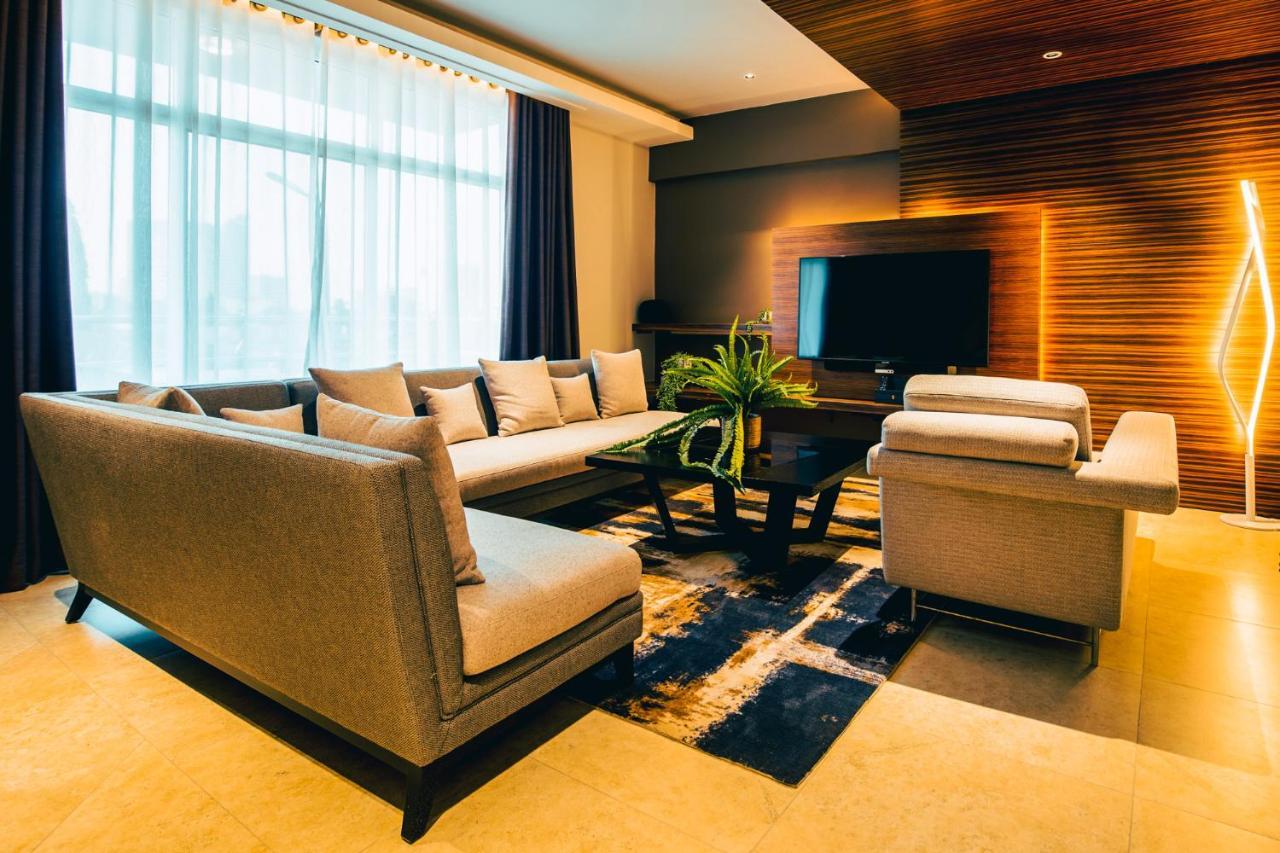 Blackwood Boutique Hotel And Apartments Dar es Salaam Exteriör bild